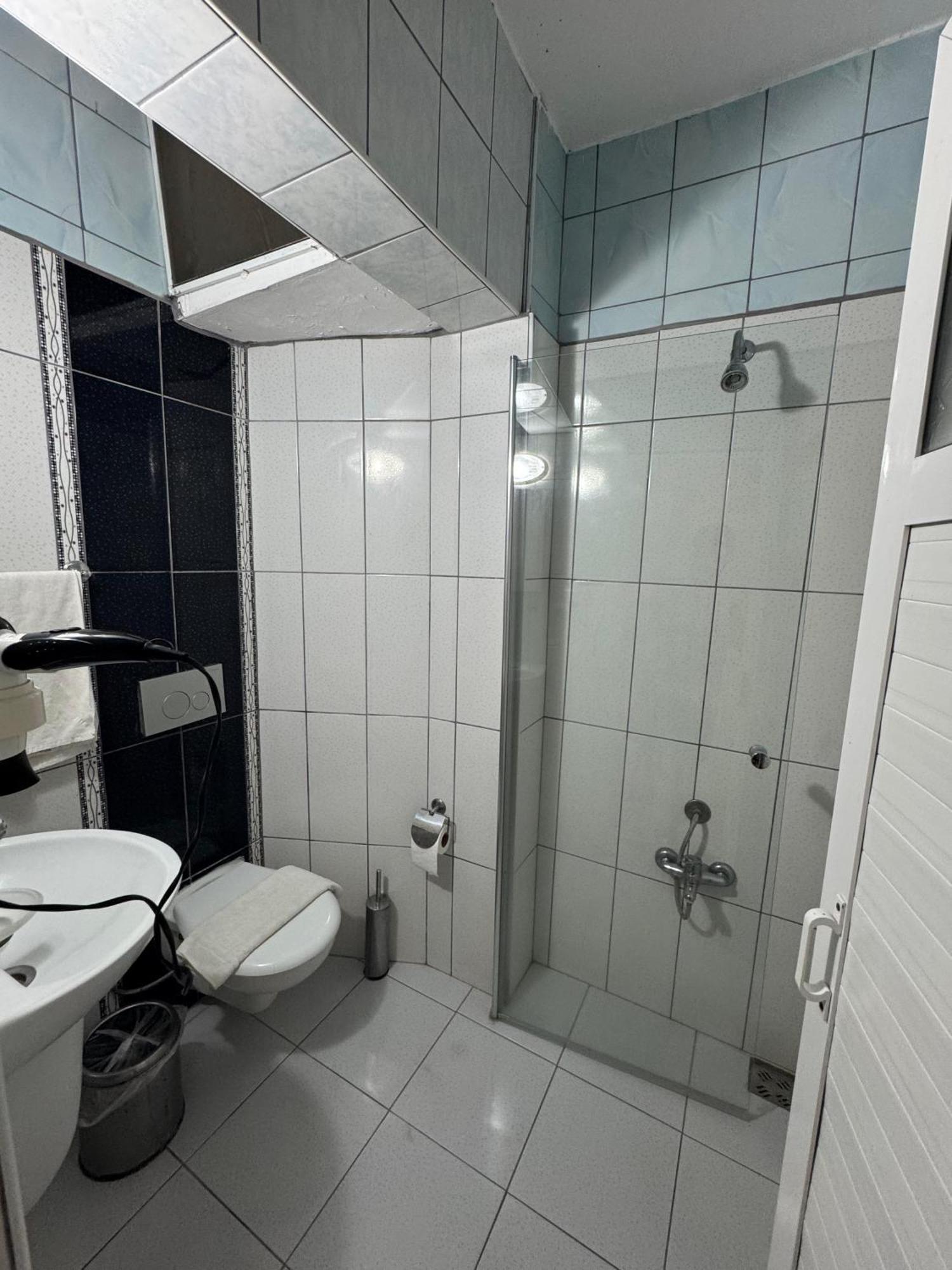 Hotel Er-oez 3*